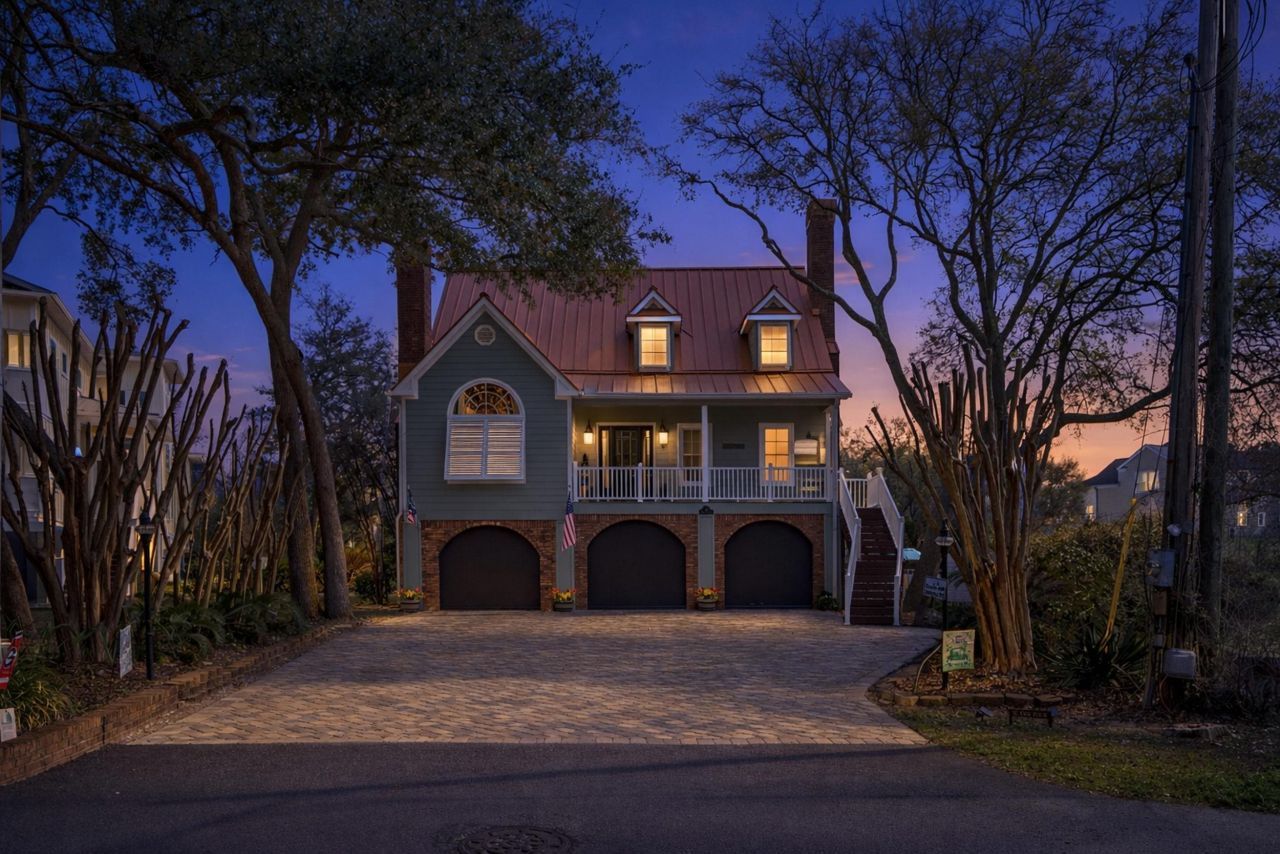 319 N Oak Dr. Photo 3