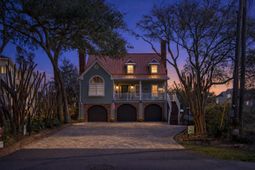 319 N Oak Dr. photo 4