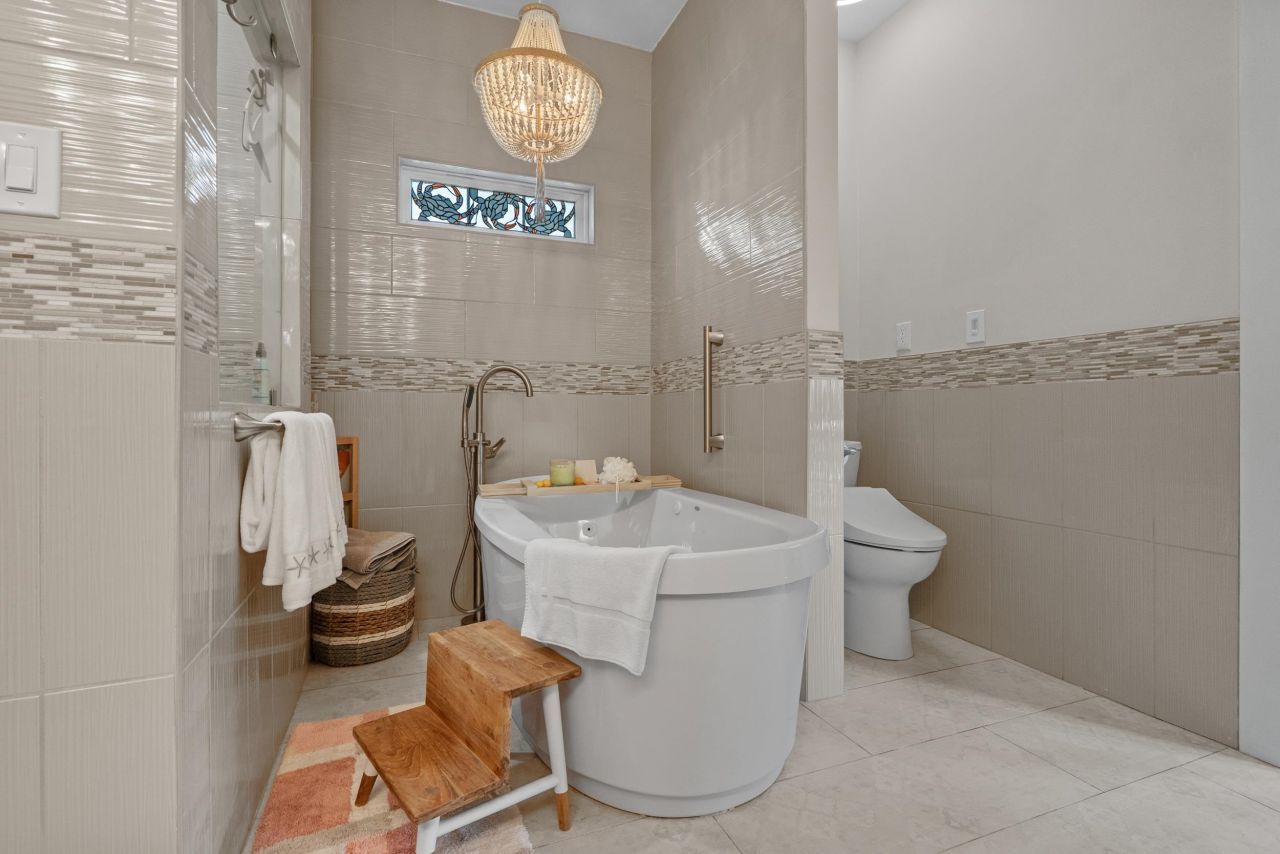 319 N Oak Dr. Photo 37