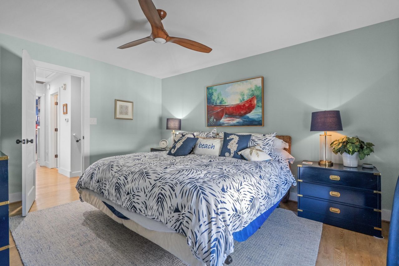 319 N Oak Dr. Photo 44