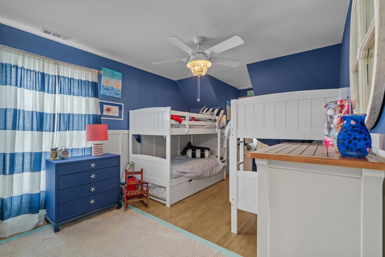 319 N Oak Dr. Photo 45