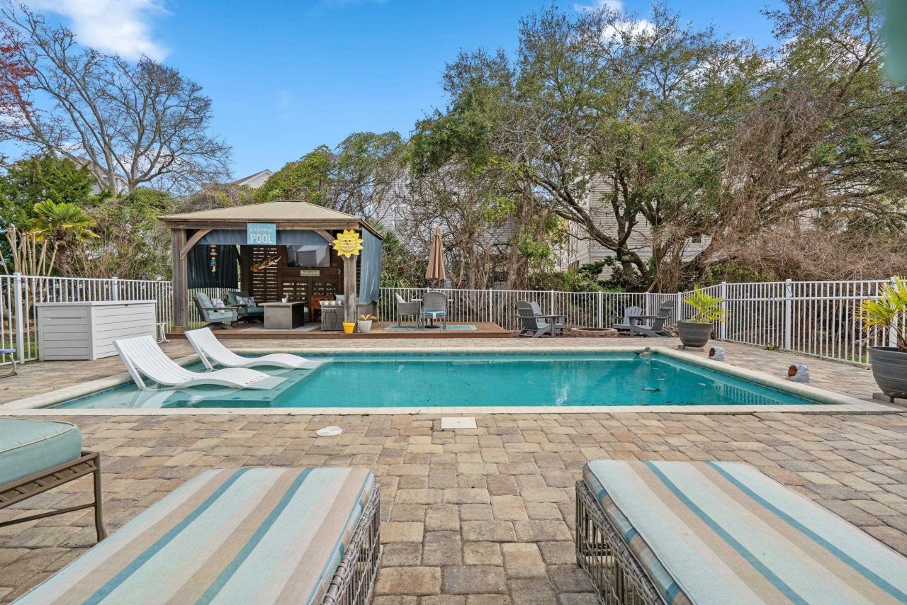 319 N Oak Dr. Photo 52