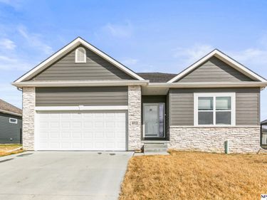 9712 Osprey Lane, Papillion, NE 68046