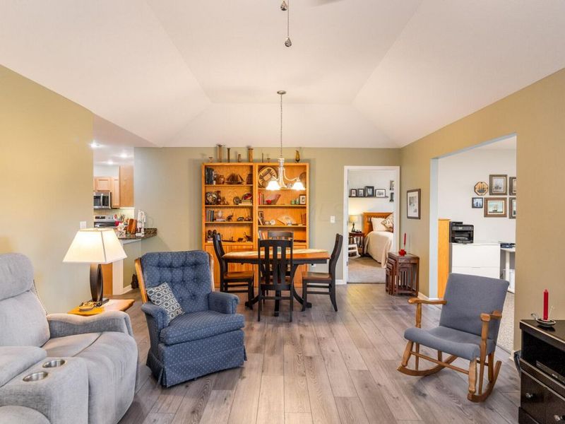 175 Briar Wood Drive, Mount Vernon, OH 43050 Photo 8