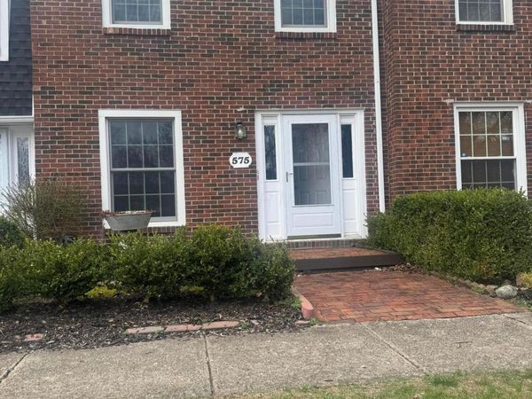 575 Dlyn Street, Columbus, OH 43228