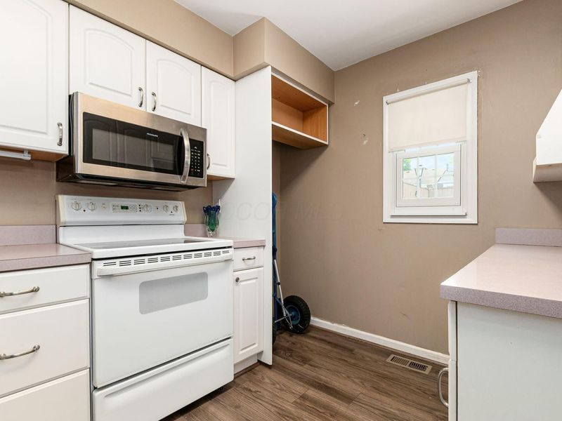 575 Dlyn Street, Columbus, OH 43228 Photo 6