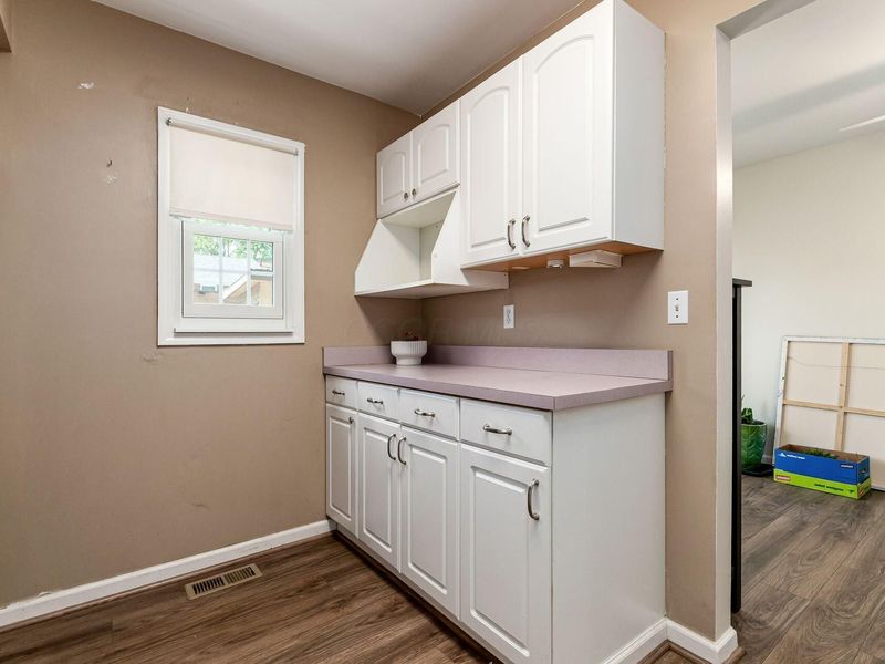 575 Dlyn Street, Columbus, OH 43228 Photo 7
