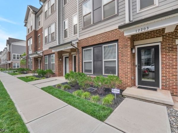 8 Jessica Ln, Unit 203, Union, NJ 07083