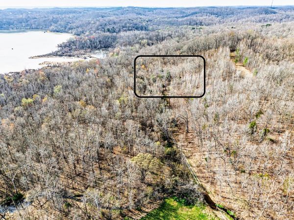 0 Douglas Bluff Ln, Stewart, TN 37175
