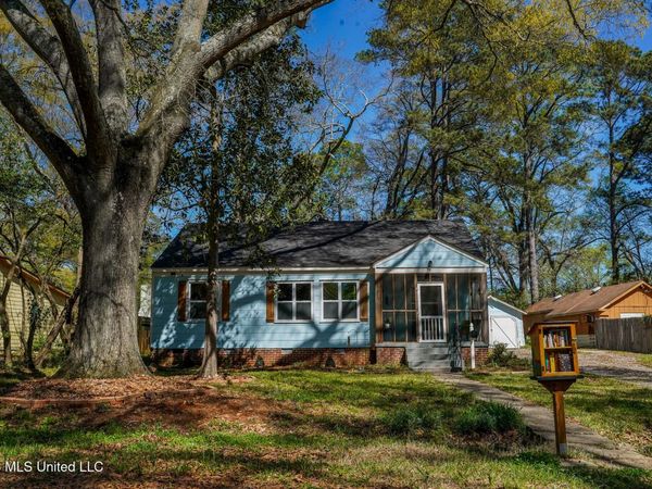 632 Woodbury Road, Jackson, MS 39206