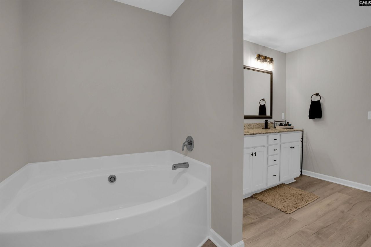 652 Rose Quartz Lane Photo 32