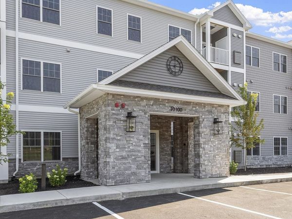 10100 S Willow Street, Unit 112, Manchester, NH 03103