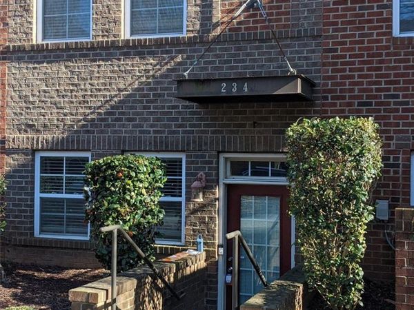 234 Harbour Place Drive, Davidson, NC 28036