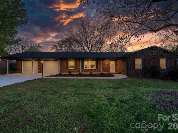 715 Sunridge Drive, Lincolnton, NC 28092