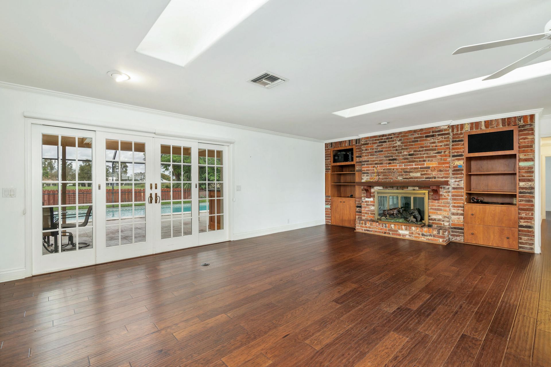 320 N Country Club Drive, Atlantis, FL 33462 Photo