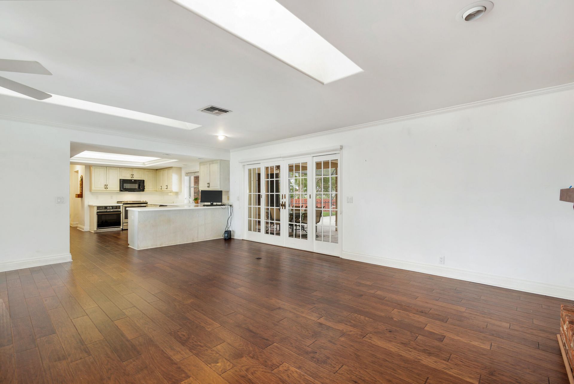 320 N Country Club Drive, Atlantis, FL 33462 Photo