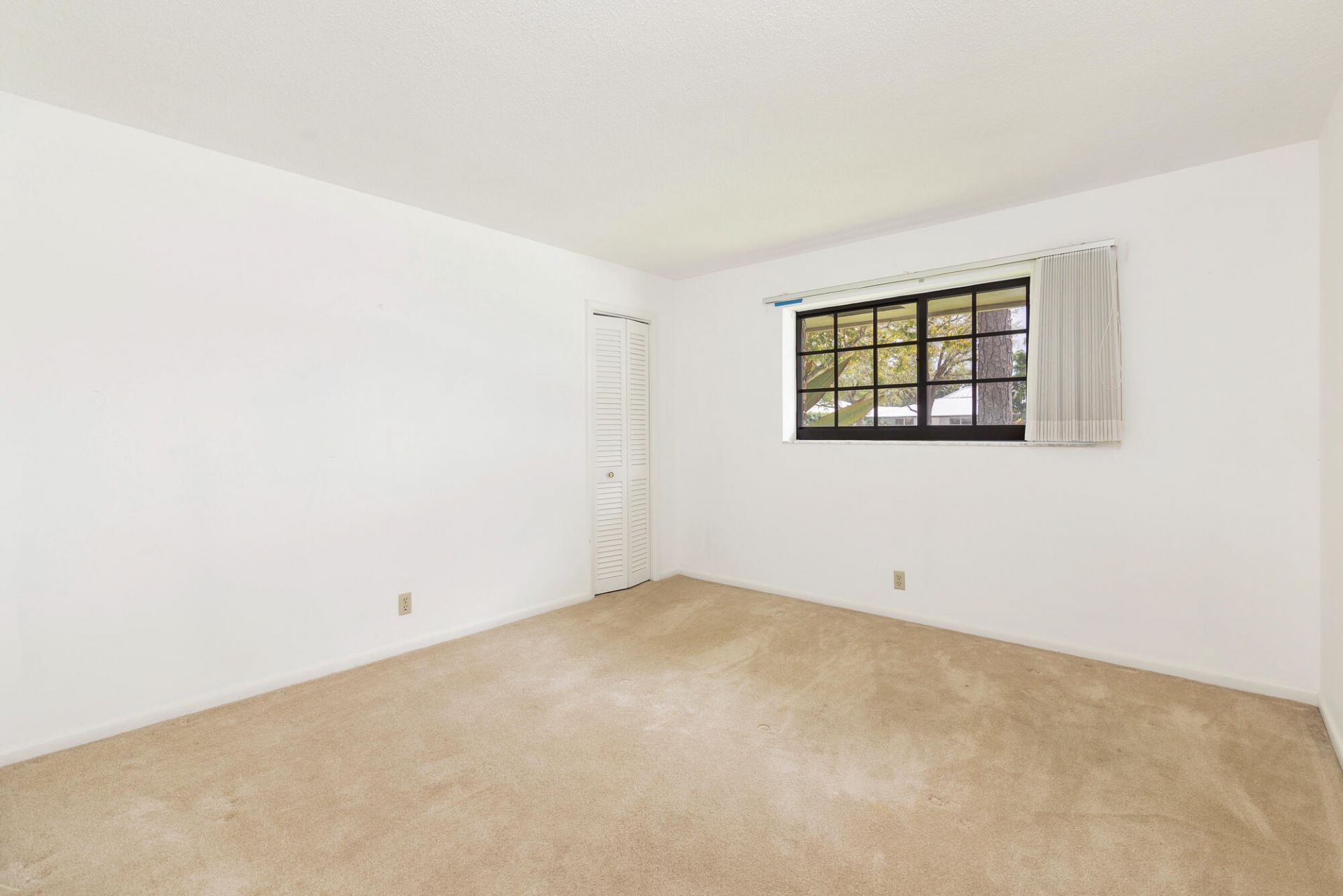 320 N Country Club Drive, Atlantis, FL 33462 Photo