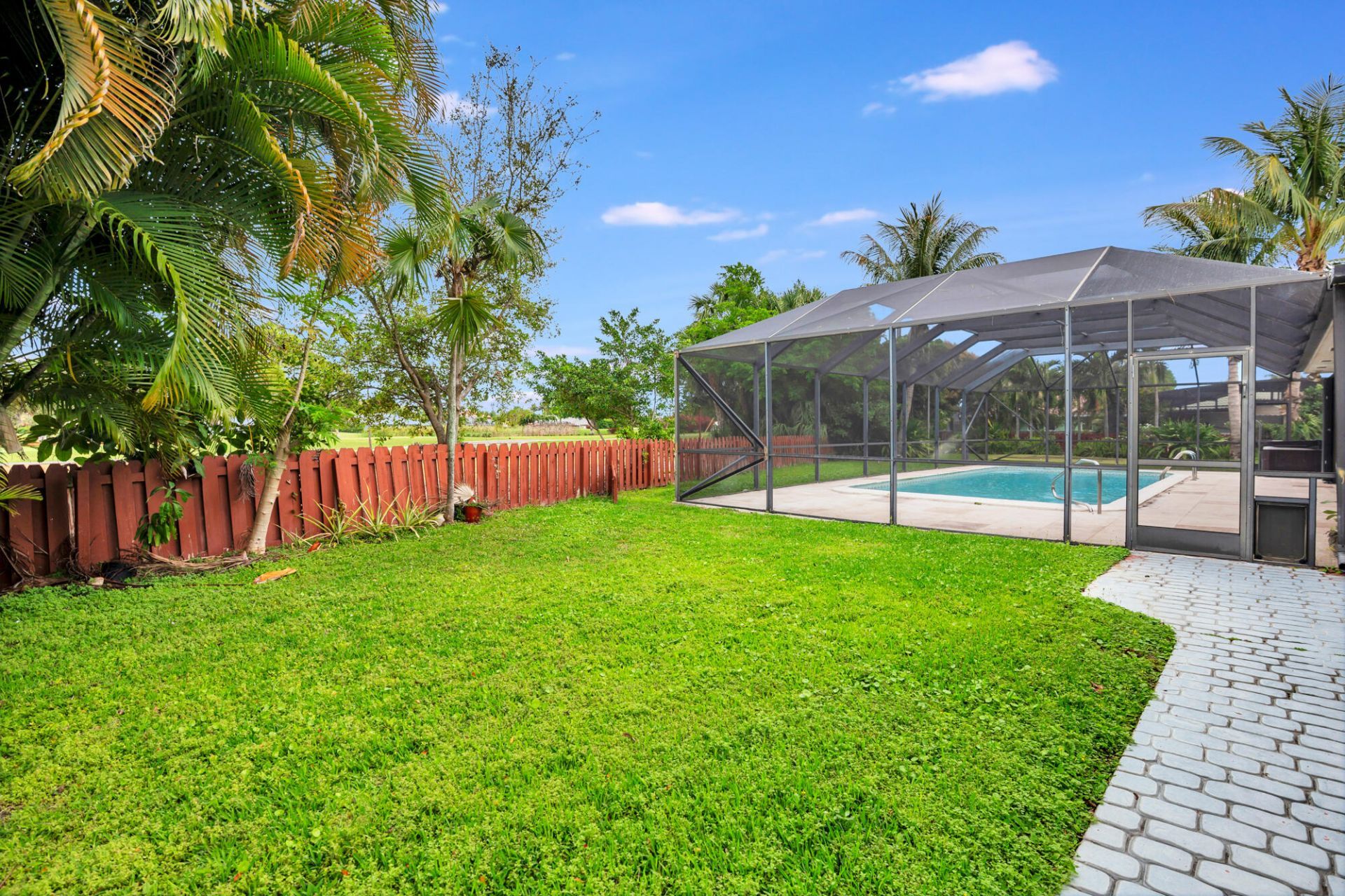 320 N Country Club Drive, Atlantis, FL 33462 Photo