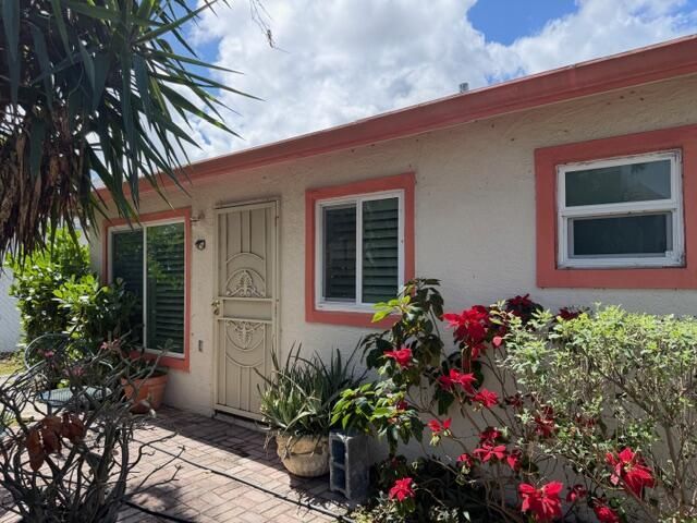 1585 W 36th Street, West Palm Beach, FL 33404 Photo
