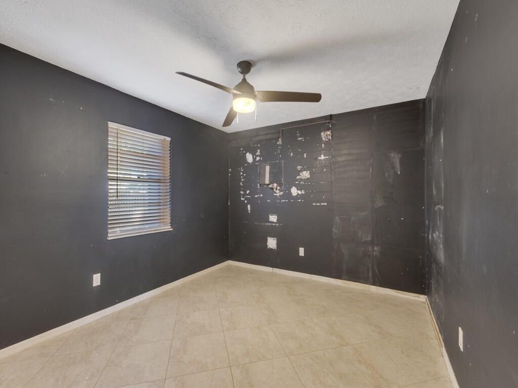 502 NW Goldcoast Avenue, Port Saint Lucie, FL 34983 Photo