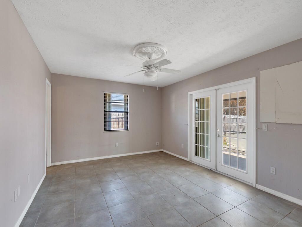 502 NW Goldcoast Avenue, Port Saint Lucie, FL 34983 Photo