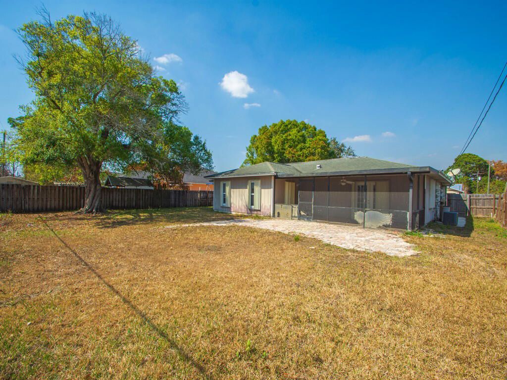 502 NW Goldcoast Avenue, Port Saint Lucie, FL 34983 Photo