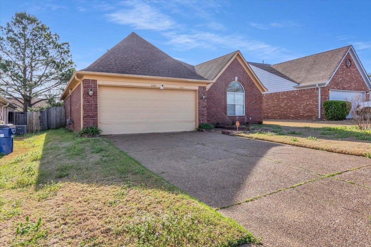 990 Jessica Lauren Dr, Cordova, TN 38018 Main Photo