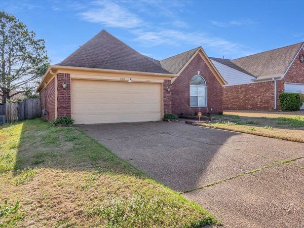 990 JESSICA LAUREN DR, Cordova, TN 38018