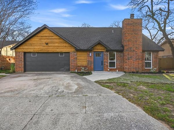 5511 Parliament Drive, Arlington, TX 76017