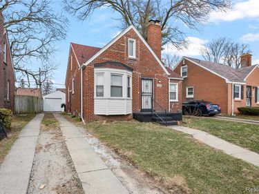 18239 Saint Marys Street, Detroit, MI 48235