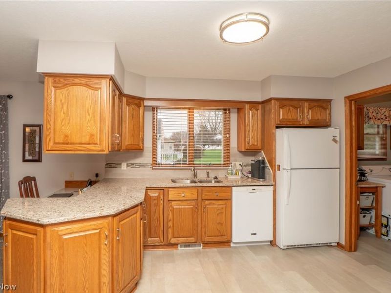 1060 Roosevelt Street NE, Massillon, OH 44646 Photo 13