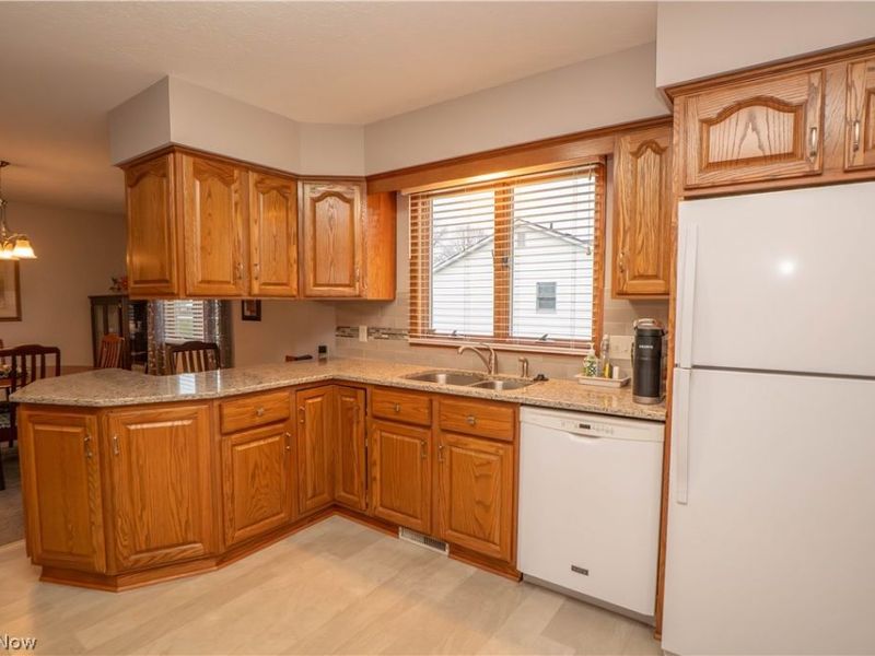 1060 Roosevelt Street NE, Massillon, OH 44646 Photo 15