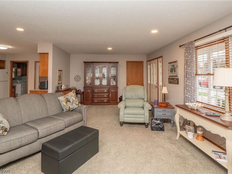 1060 Roosevelt Street NE, Massillon, OH 44646 Photo 5