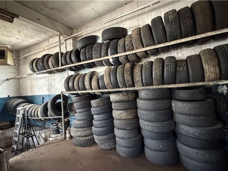 213 E Main Street, West Lafayette, OH 43845 Photo 14