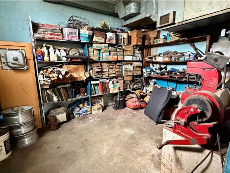 213 E Main Street, West Lafayette, OH 43845 Photo 15