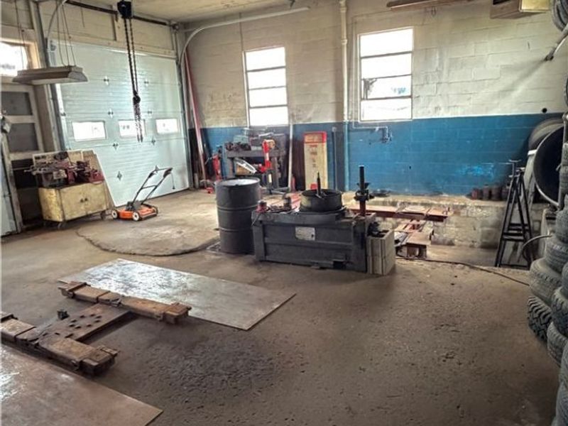 213 E Main Street, West Lafayette, OH 43845 Photo 5