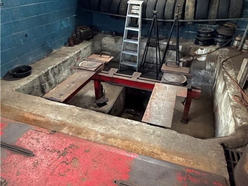 213 E Main Street, West Lafayette, OH 43845 Photo 8