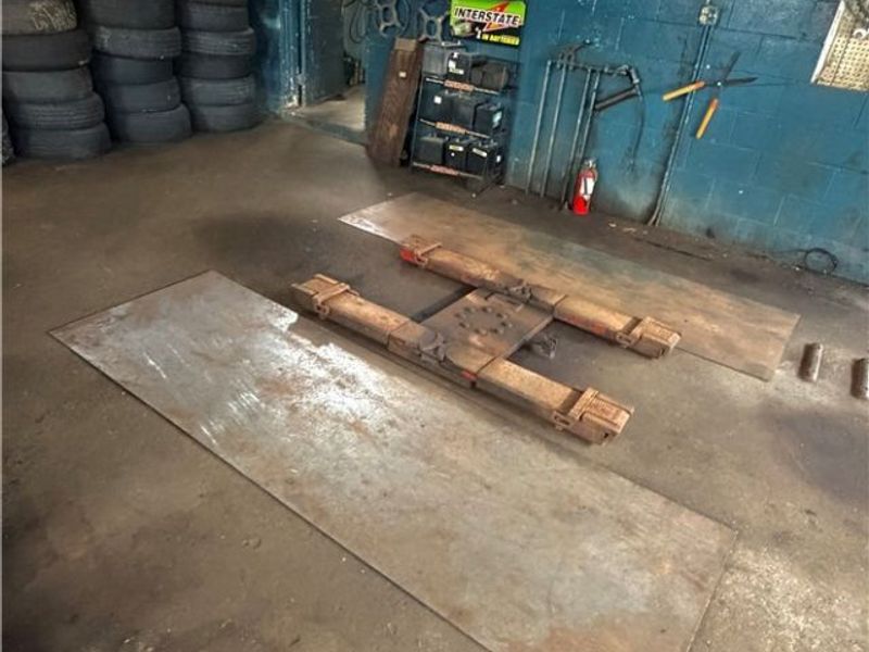 213 E Main Street, West Lafayette, OH 43845 Photo 9