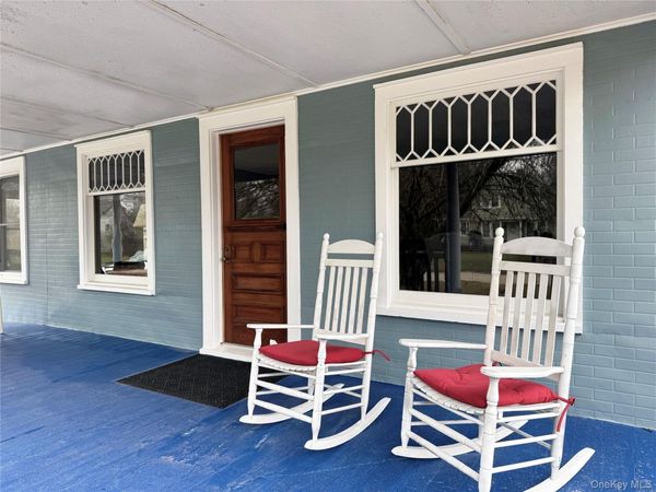 630 New Suffolk Road , Cutchogue, NY 11935