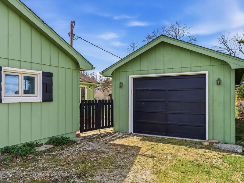 245 Troy Road, Delaware, OH 43015 Photo 4