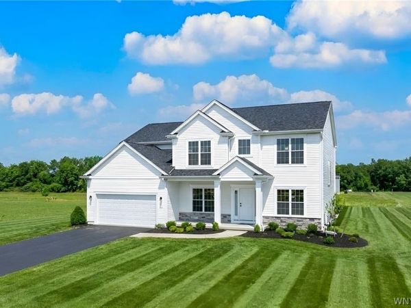 6 Fieldstream Lane, Lancaster, NY 14086