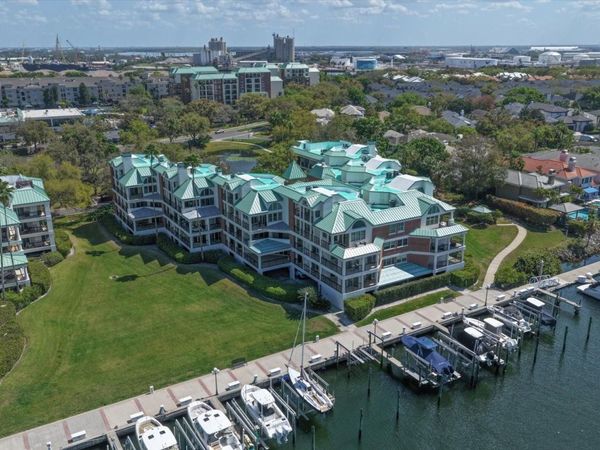 947 SEDDON COVE WAY, Unit 947, TAMPA, FL 33602
