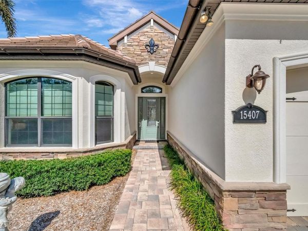 15407 HELMSDALE PLACE, LAKEWOOD RANCH, FL 34202