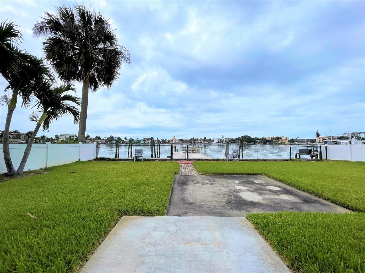 17045 Dolphin Drive, North Redington Beach, FL 33708 Photo