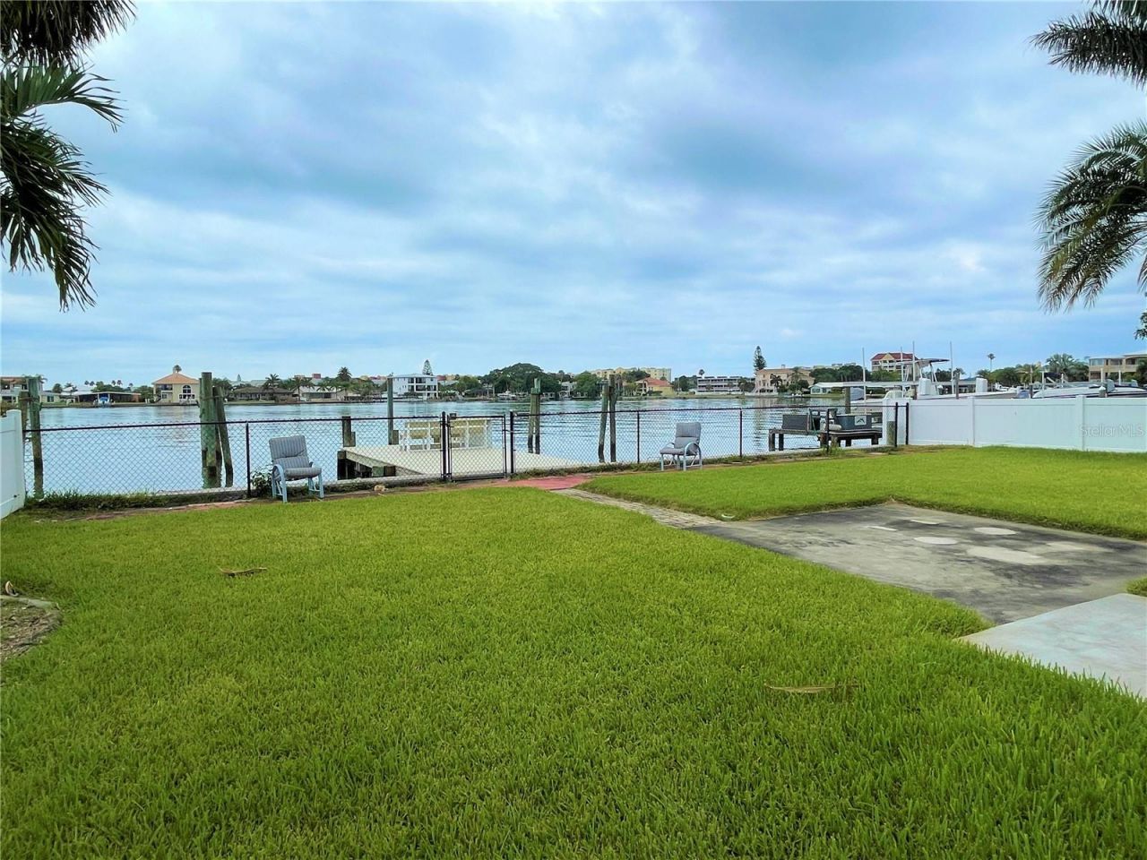 17045 Dolphin Drive, North Redington Beach, FL 33708 Photo