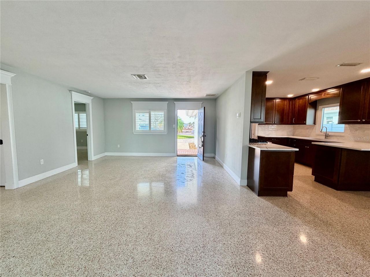 17045 Dolphin Drive, North Redington Beach, FL 33708 Photo