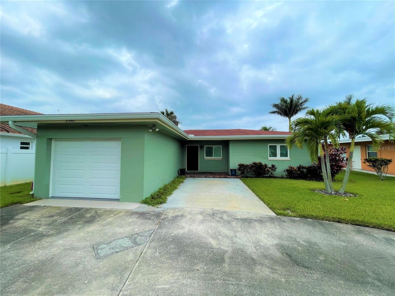 17045 Dolphin Drive, North Redington Beach, FL 33708 Photo
