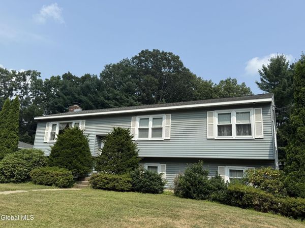 12 Lakewood Drive, Saratoga Springs, NY 12866