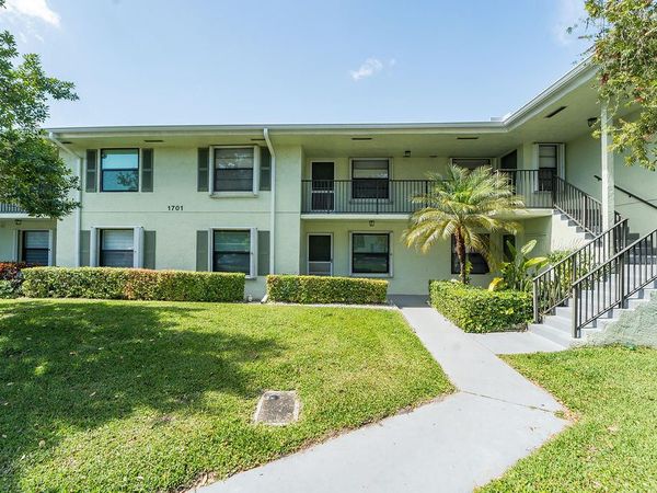 1701 Sabal Ridge Circle, Unit G, Palm Beach Gardens, FL 33418