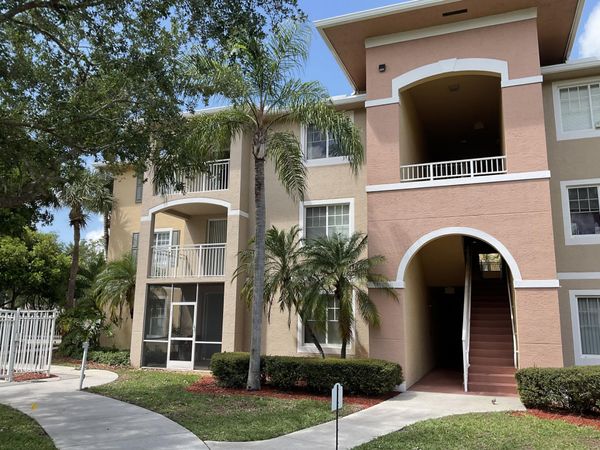 6418 Emerald Dunes Drive, Unit 305, West Palm Beach, FL 33411